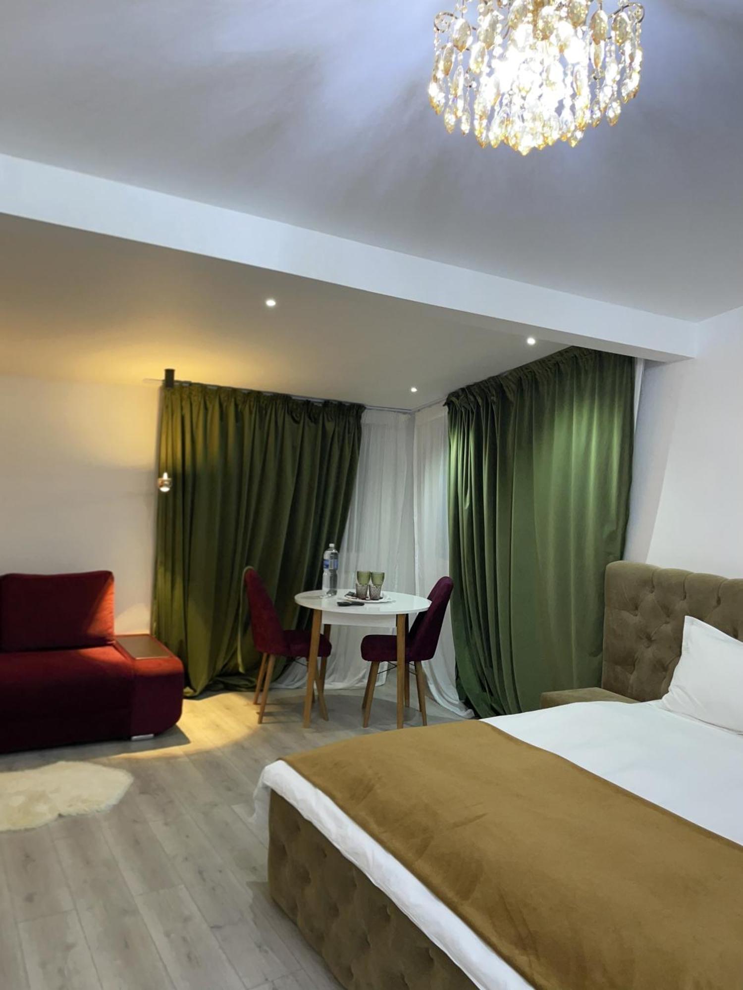 Zoe Bucharestairport&therme&parking