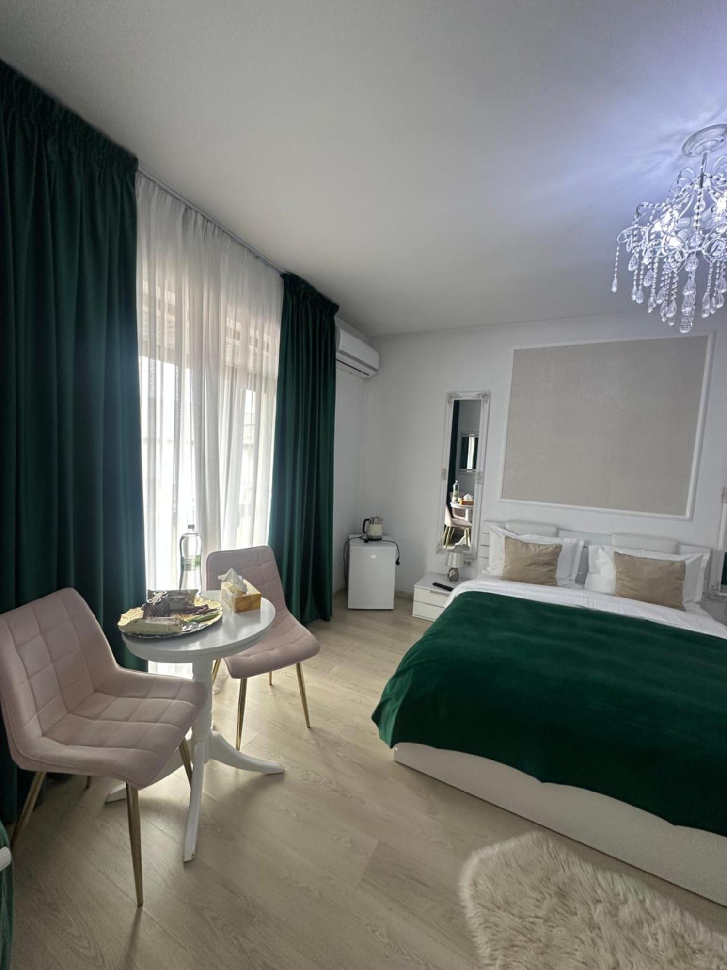 Zoe Bucharestairport&therme&parking