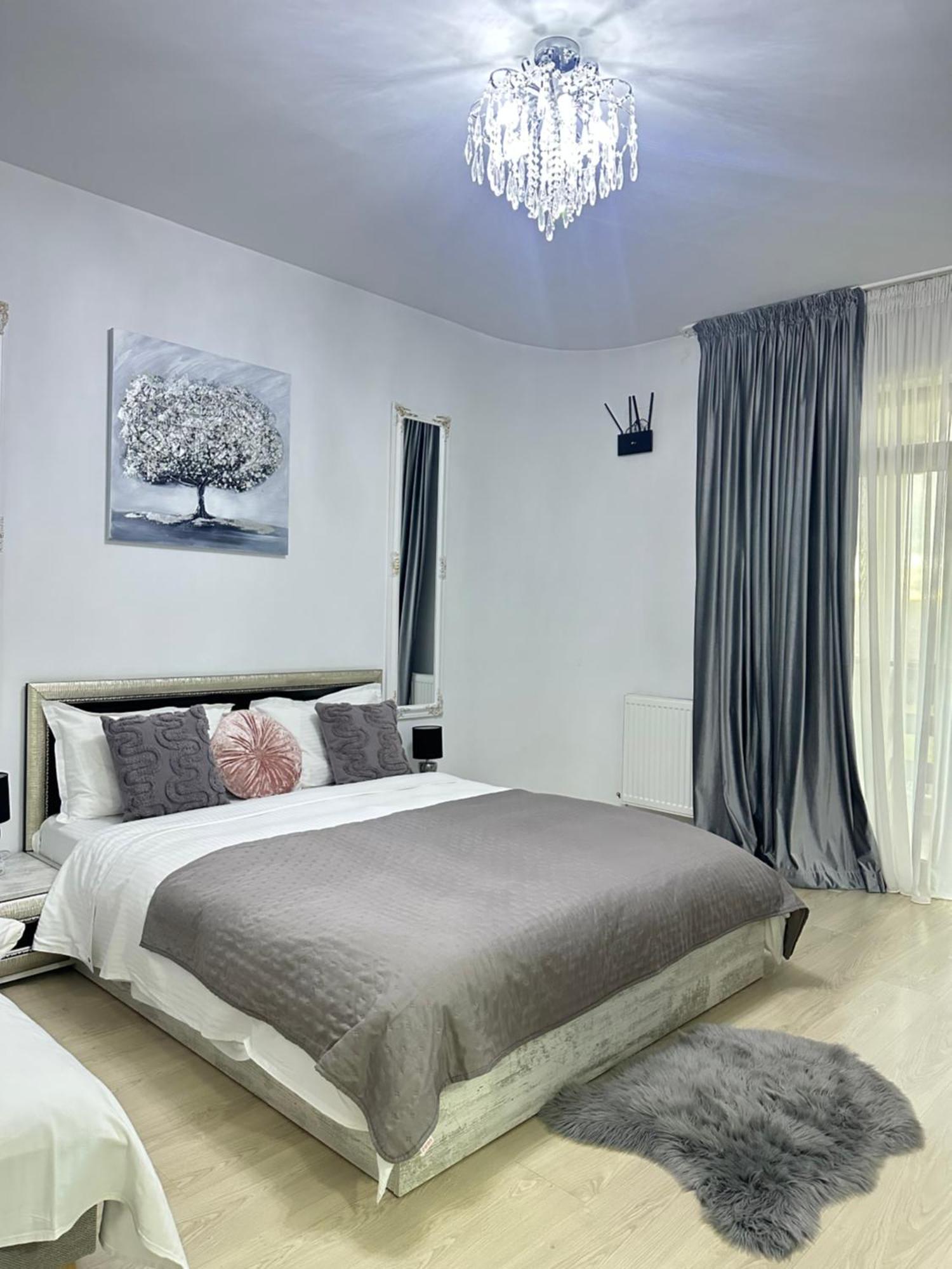Zoe Bucharestairport&therme&parking *